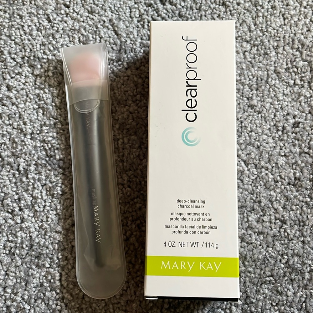 Mary Kay Charcoal Mask + Applicator NWT!